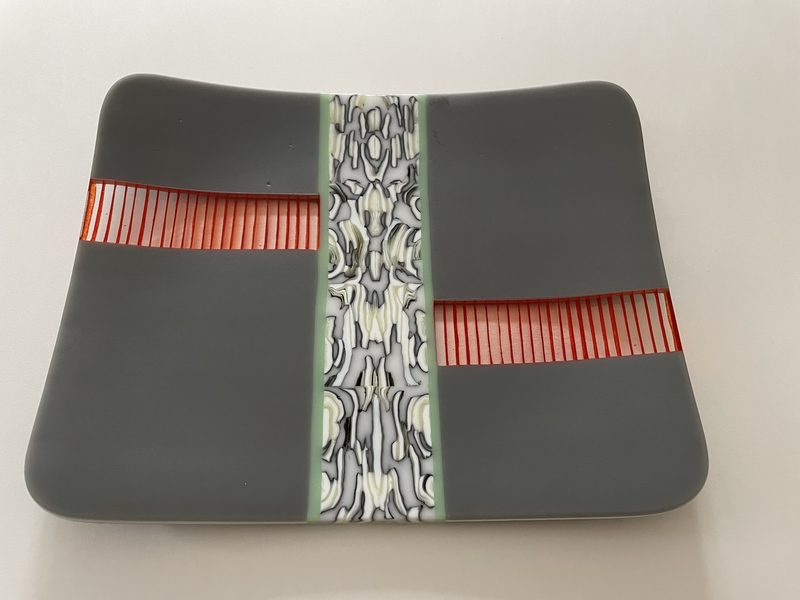 Gray plate with cross pattern